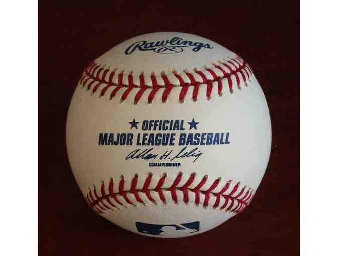Rawling MLB Baseball Signed by Betty White