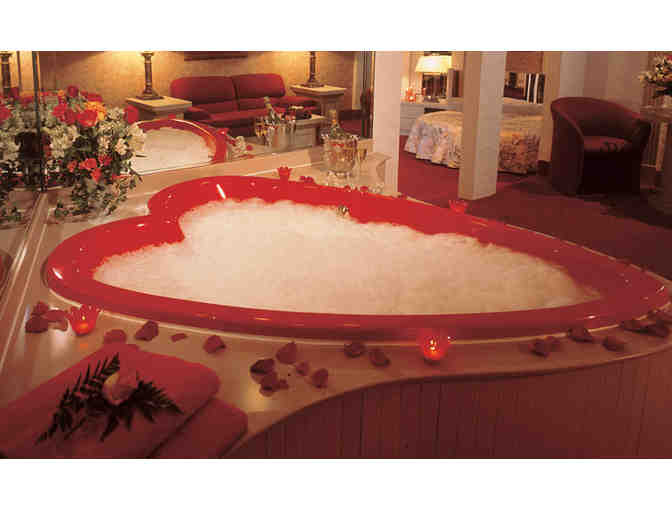 Romantic 3-Day/ 2-Night Pocono Mountains Getaway for Two