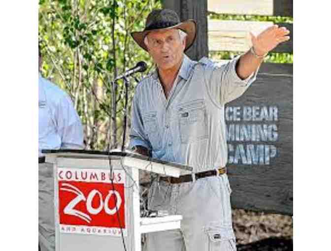 Feeding Giraffes and More with One of a Kind Experience at the Columbus Zoo