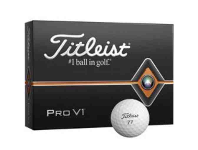 24 Titleist Pro V1 Golf Balls Stamped With The Seeing Eye in Green (1 of 2)