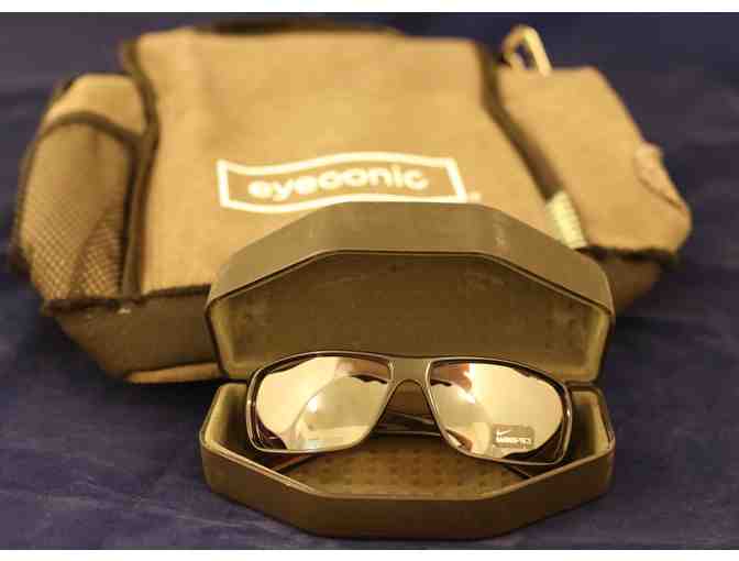 Men's Nike EVO648 Sunglasses and Insulated Sports Bag