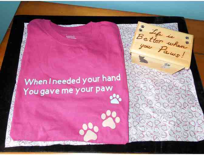 It's all about the Paws - Tee Shirt, Size Large and Keepsake Box - Photo 1