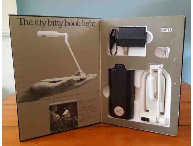Zelco's Itty Bitty Book Light