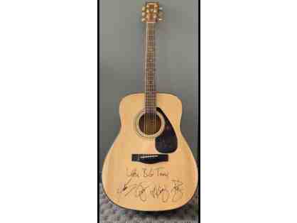 Little Big Town Complete Band Exclusive Autographed Guitar