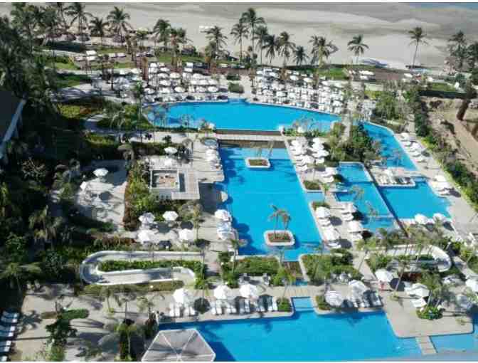 8 Days 7 Nights at The GRAND Mayan Resort- ACAPULCO, MEXICO
