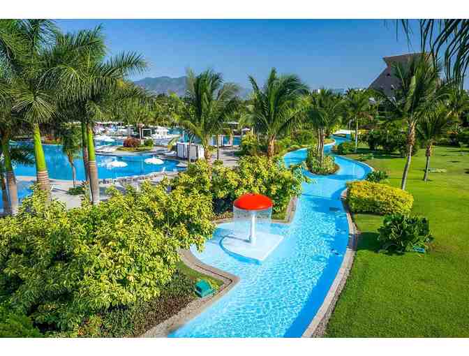 8 Days 7 Nights at The GRAND Mayan Resort- ACAPULCO, MEXICO