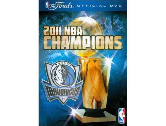 Dallas Mavericks Championship Package - Limited Edition Dirk Bobblehead & DVD