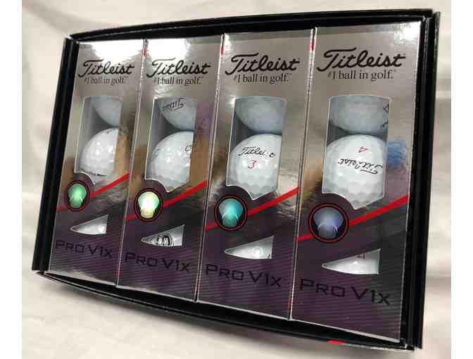 Set of 1 dozen SFA 'Titleist' golf balls