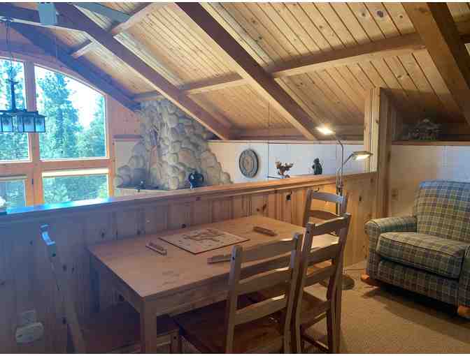 Tahoe Vista Bears Den - A Delightful Cabin in the Woods