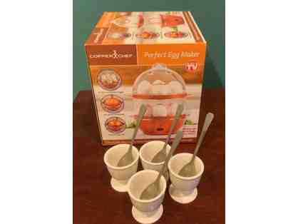 Copper Chef Perfect Egg Maker and 4 Egg Cups and Spoons