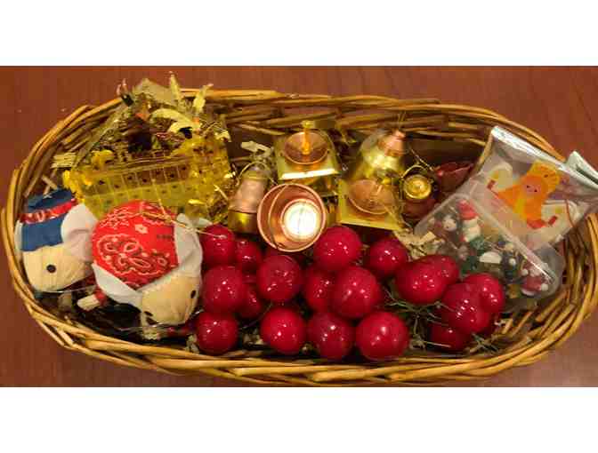 Christmas Tree Ornament Basket