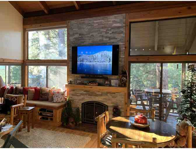 4-Night Stay at 2 Bed/2 Bath Condo in Tahoe