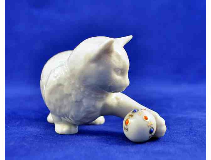 Lenox China Jewels Figurine - Cat with Ball 1991