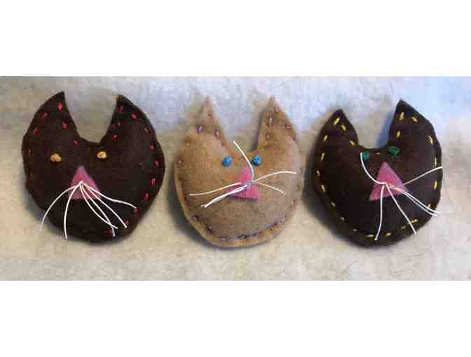 3 Cat Face Cat Toys - Shades of Brown - Photo 1