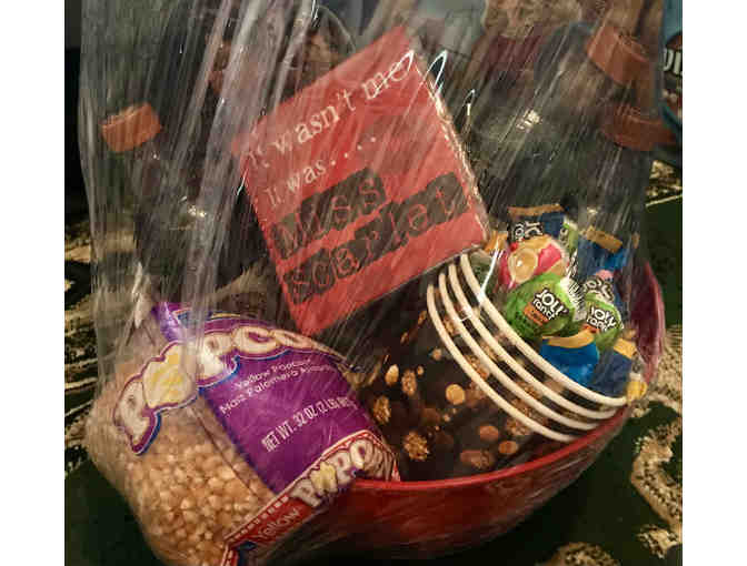 Clue Family Game Night, Gift Basket.