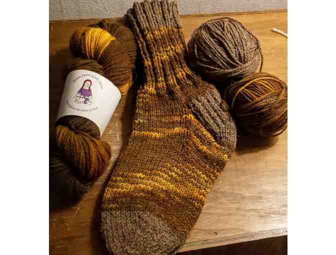 Hand Knitted Adult M/L Wool Socks with Fall Bag and Sachet