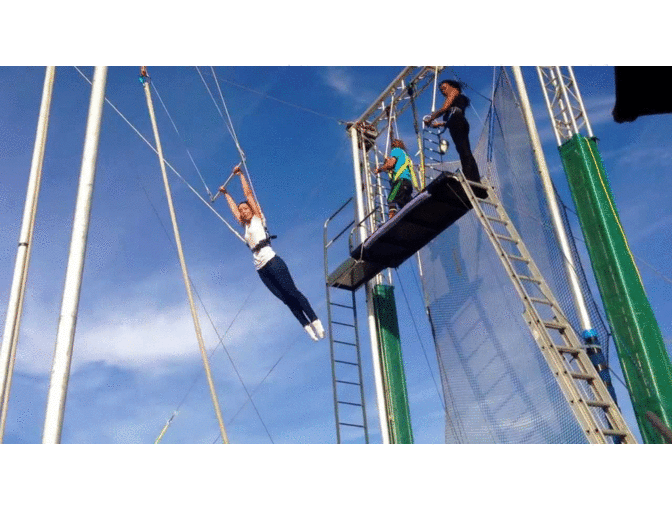 2 Flying Trapeze Lesson's from Trapeze School New York