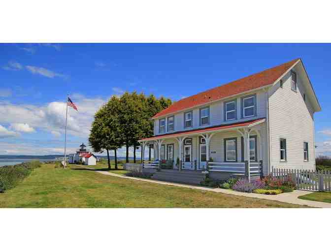 Light House Escape-Point No point Lighthouse