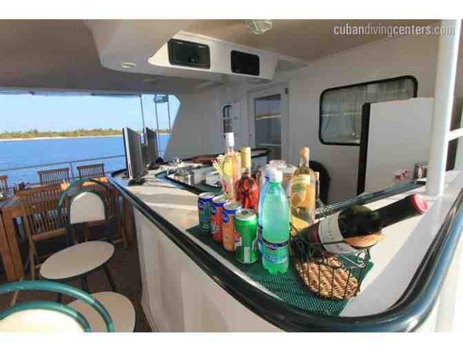 Cuban Diving Centers hosts 5 days of scuba diving on a beautiful live aboard