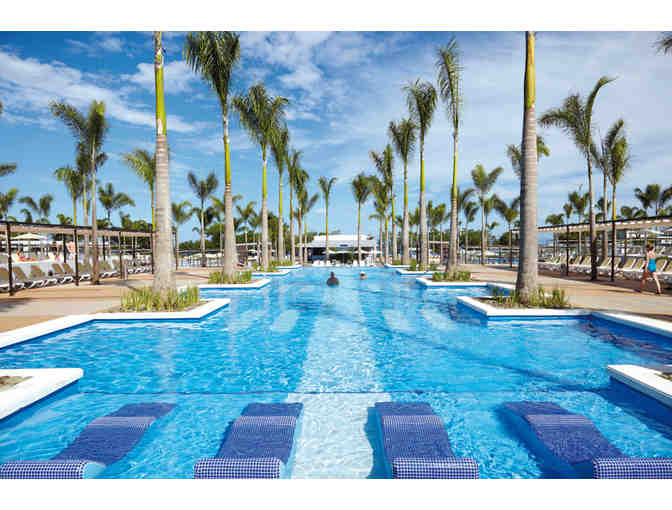 Enjoy 6 nights for 2 at Riu Palace Costa Rica with 6 scuba dives with ScubaCaribe