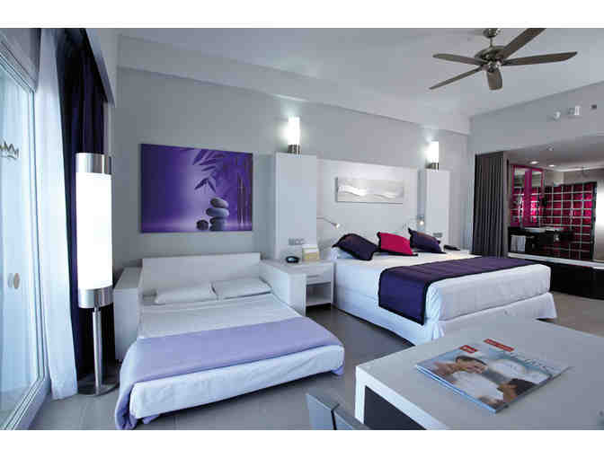 Enjoy 6 nights for 2 at Riu Palace Costa Rica with 6 scuba dives with ScubaCaribe