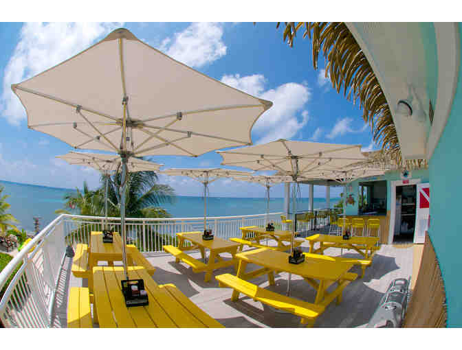 5 nights stay & 4 days of diving for 2 with Ocean Frontiers in the Cayman Islands