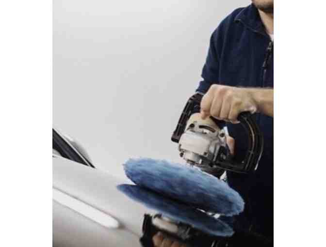 GLEAMR is a mobile auto detailing service