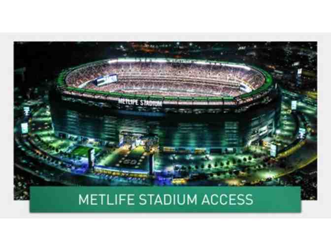 NY Jets Luxury Game Suite 18 Tickets 6 VIP Parking Passes with 4 On-Field Sideline Passes. - Photo 1