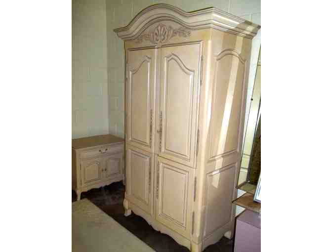 Armoire