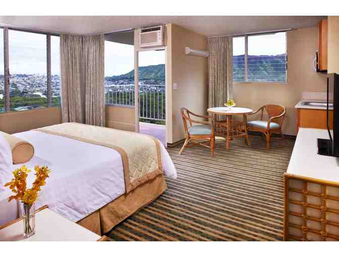 2 Night, Junior Suite With Daily Breakfast - Queen Kapiolani Hotel
