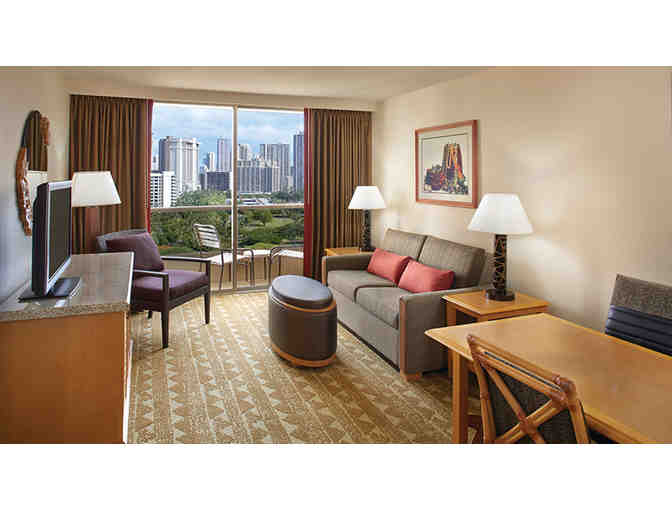 Embassy Suites Waikiki - 2 Nights, City View One Bedroom Suite