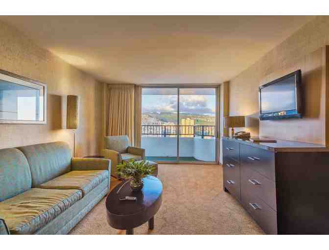 2 Night Stay, Two Bedroom Suite with Breakfast for 4 - Waikiki Resort Hotel