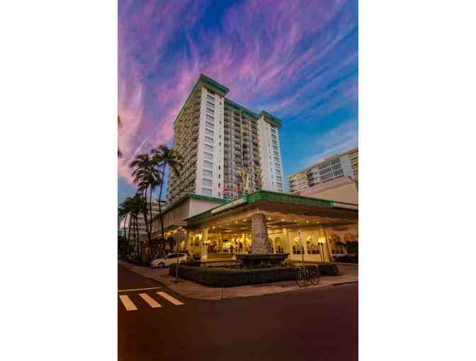 2 Night Stay, Two Bedroom Suite with Breakfast for 4 - Waikiki Resort Hotel