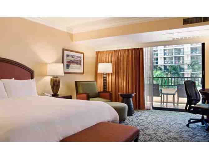 3 Nights Stay, Rainbow Tower Ocean View Room - Hilton Hawaiian Village