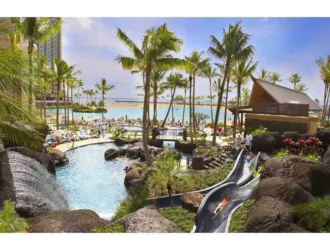 3 Nights Stay, Rainbow Tower Ocean View Room - Hilton Hawaiian Village