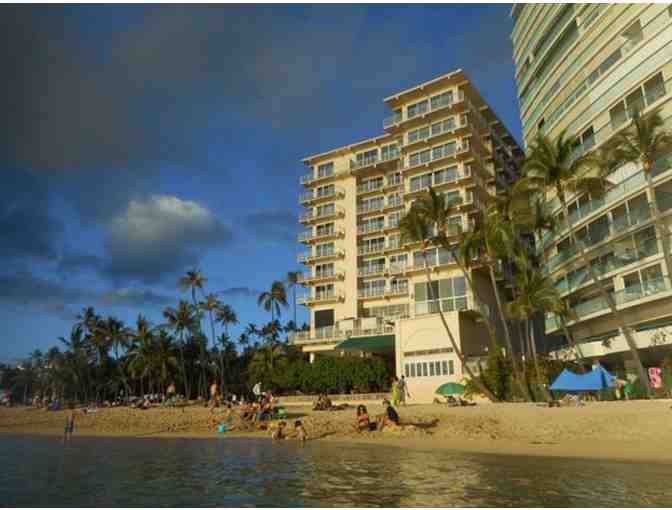 1 Night Stay Run of Ocean View Room w/ Breakfast for Two - New Otani Kaimana Beach Hotel