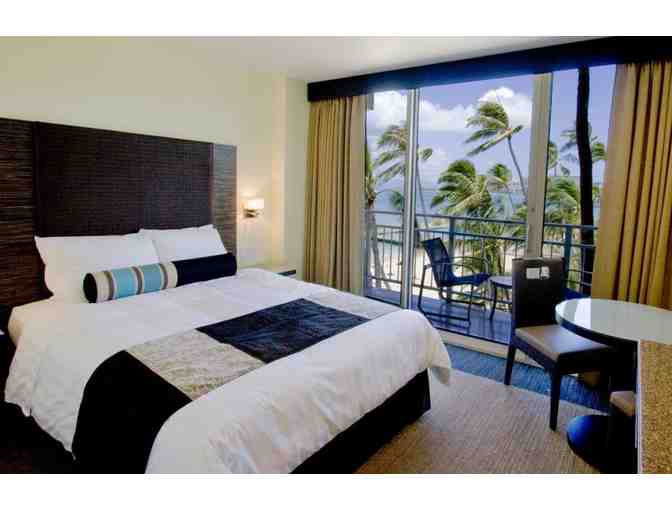 1 Night Stay Run of Ocean View Room w/ Breakfast for Two - New Otani Kaimana Beach Hotel - Photo 3