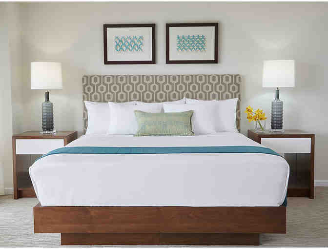 2 Night, Ocean View Junior Suite - Ilikai Hotel & Luxury Suites