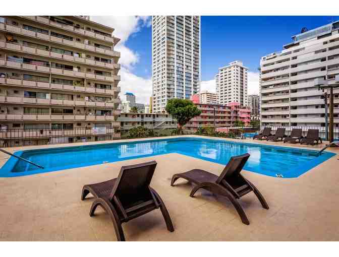 2 Night Stay, 2 Bedroom Suite with Breakfast for 4 - Waikiki Resort Hotel