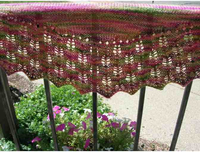 Geranium Shawlette