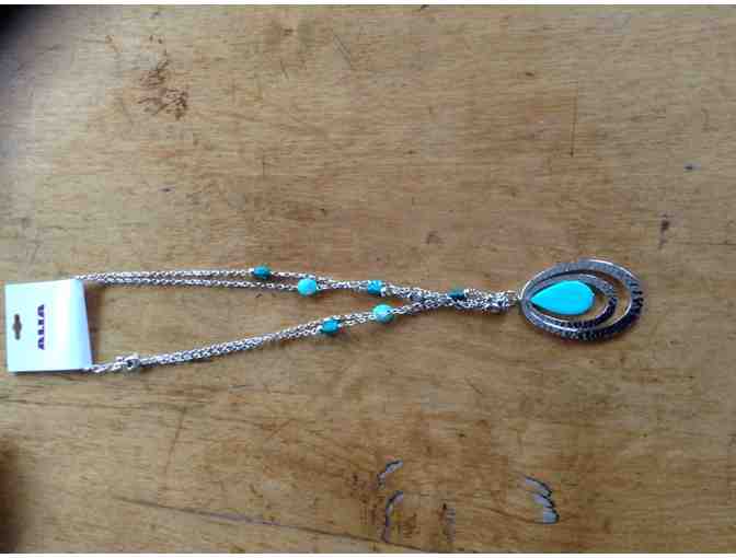 Beautiful turquoise silver fashion necklace