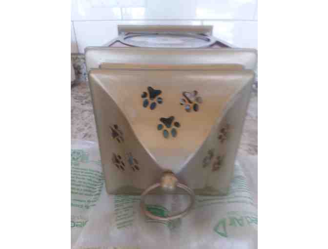 Danbury Mint - The Bichon Lantern