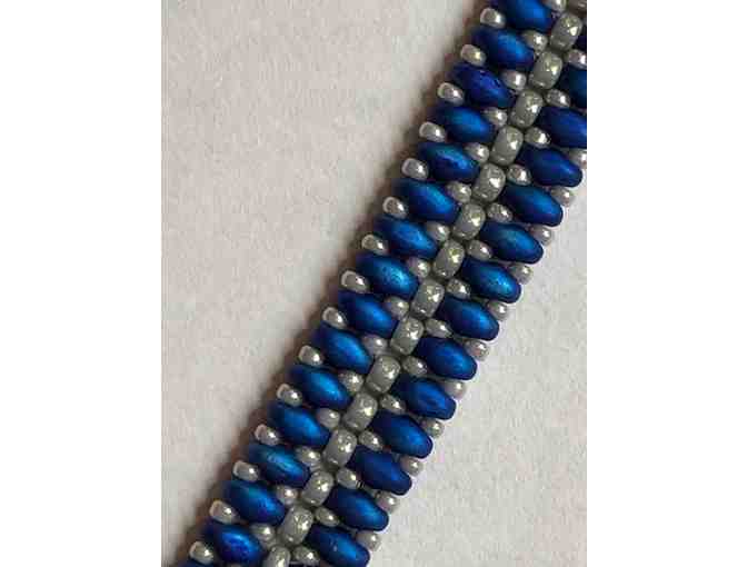 Beaded blue bracelet