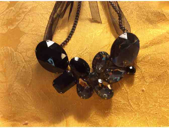 Pretty Ladies Dressy Necklace