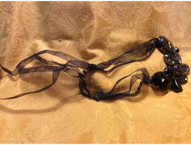 Pretty Ladies Dressy Necklace