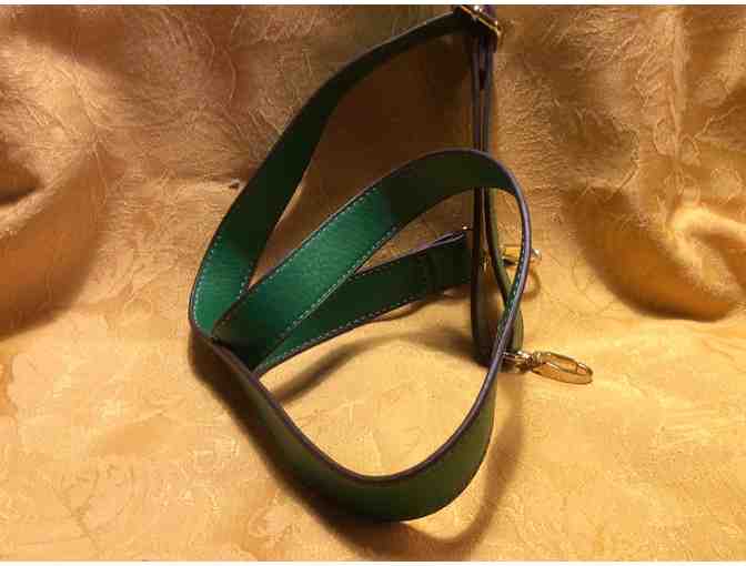 Ladies RELIC brand Green Purse - Shih Tzu