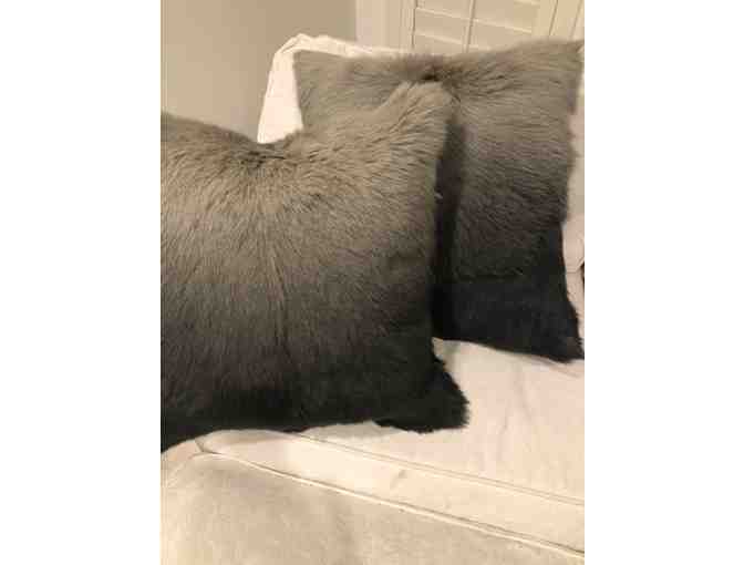 Pair of Silver/gray fur pillows - New!