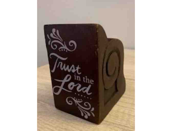 Wood Trust in the Lord plaque