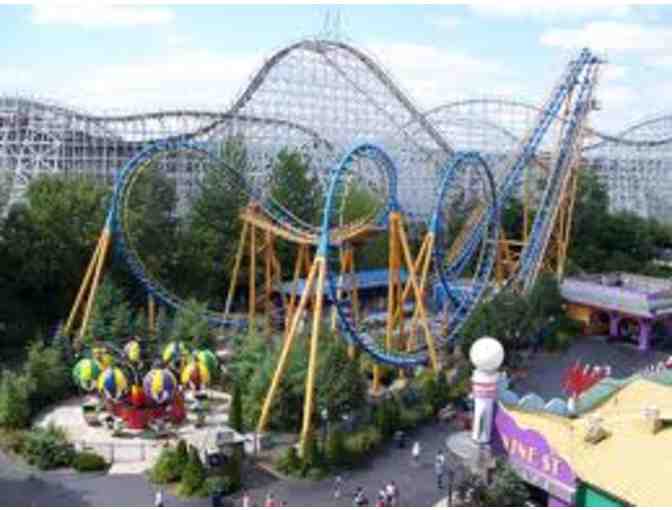 2 Passes to Six Flags New England