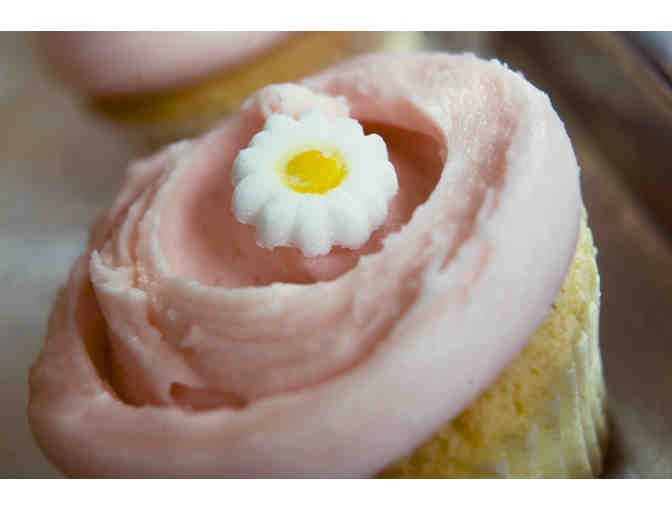 12 Cupcakes from Magnolia Bakery - Photo 1